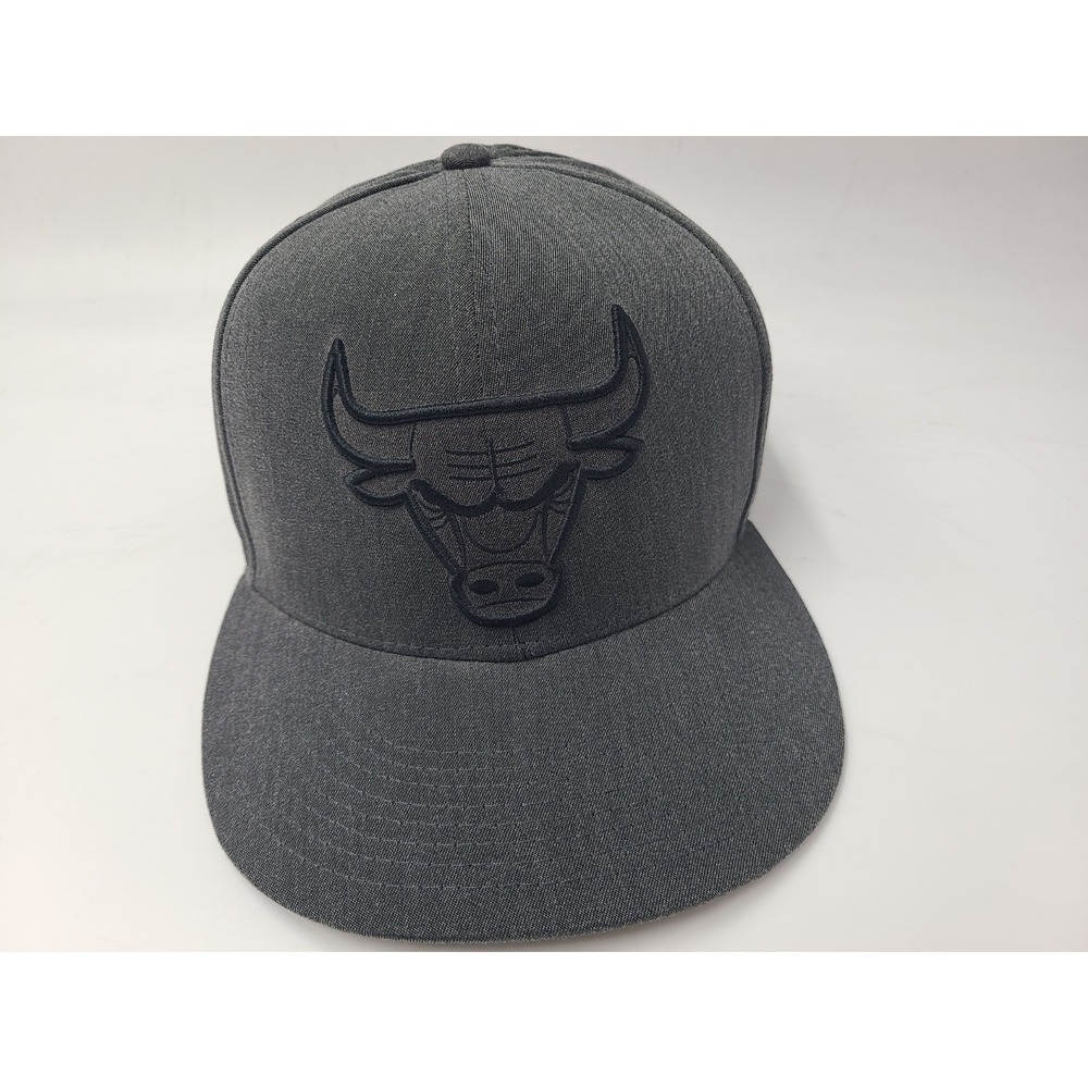 Chicago Bulls Ultra Game Snapback Hat Cap Polyester Men NBA Logo Basketball Gray
